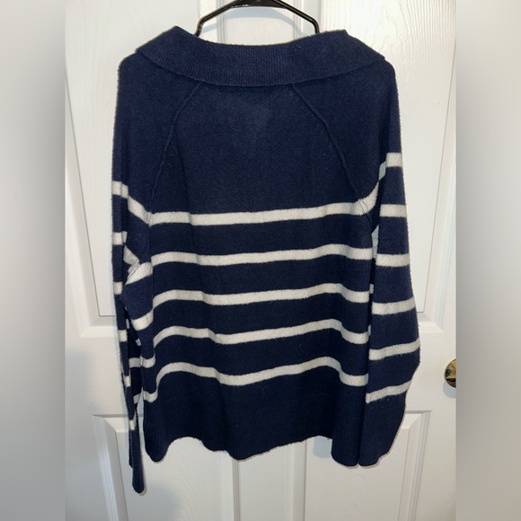 NWT Aerie Sweater - Picture 3 of 3